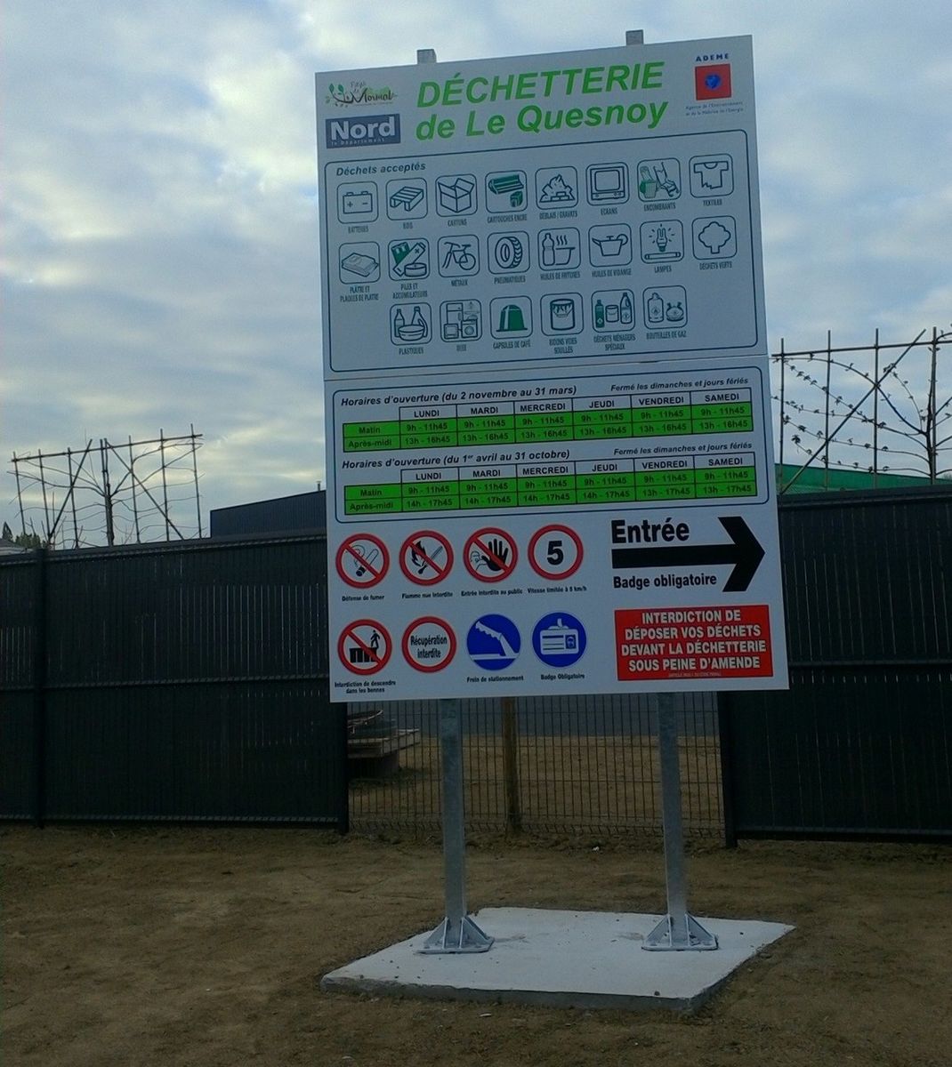 Panneau infos déchèterie