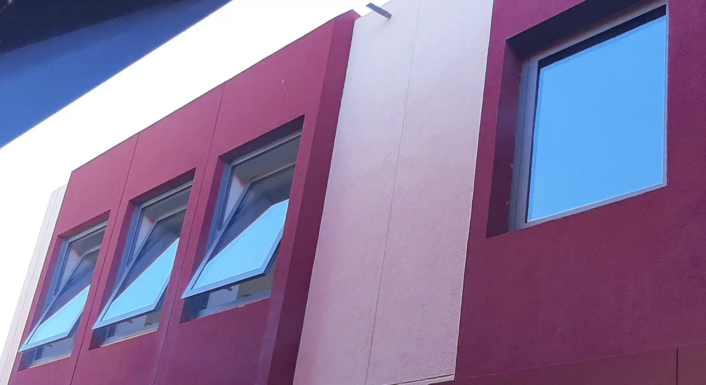 Fenêtre à rupture de pont thermique JANSEN – Collège St-Céré